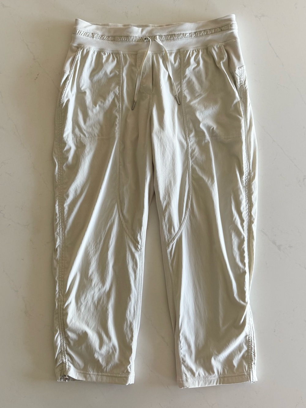 lululemon dance studio 25” *lined